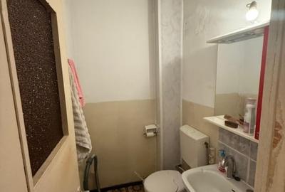 3 camere decomandat - etaj 1 - 80 mp - 2 bai- 125000 euro - 6