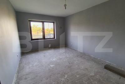 Casa cu 2 camere si living cu o gradina generoasa in suprafata de 4300 mp - 2
