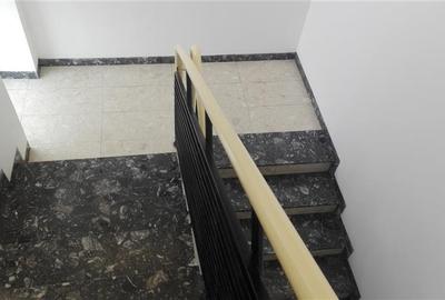 Birou, de 48 mp, în Central - 14