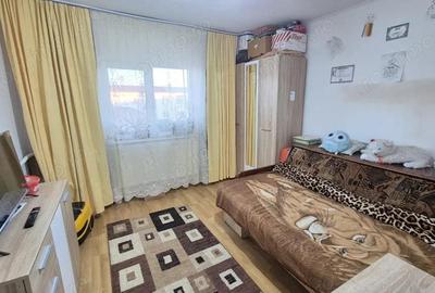 Vanzare apartament 2 camere decomandat - 52 mp - strada 23 August - 2