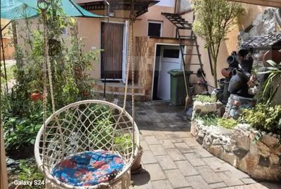 Casă cu Teren 350 Mp în Central - 12