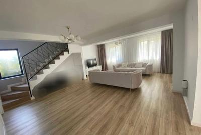 Casă cu 4 camere în Central