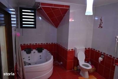 Casă cu 4 camere cu Teren 200 Mp în Costești - 7