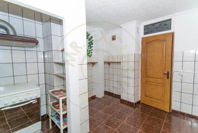 Apartament cu 3 camere decomandat în Central - 8