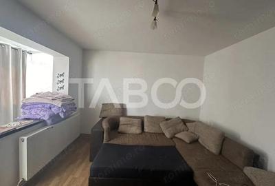 Apartament de inchiriat complet mobilat si utilat zona 1 Decembrie - 3