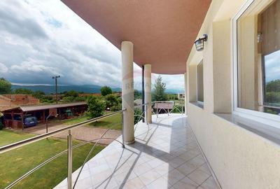 Vila deosebita cu gradina superba si panorama - Ghimbav, ultracentral - 18