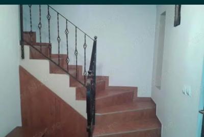 Casă cu 6 camere în Central - 9