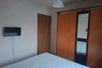 Apartament cu 3 camere decomandat în Girocului - 9