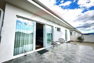 Casă noua  parter -  4 camere teren 470mp - 2