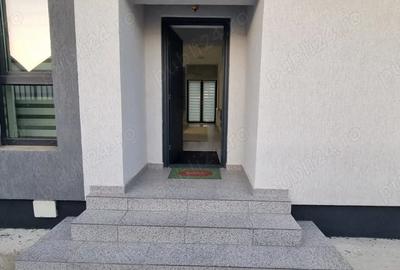 Casă cu 4 camere cu Teren 311 Mp în Central - 2