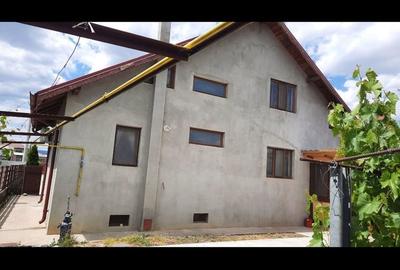 Casă cu 5 camere în Golești - 8