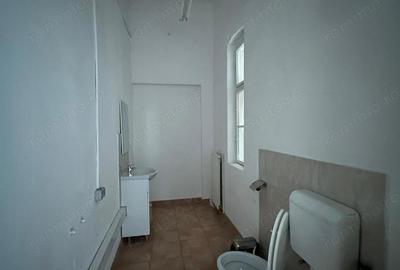 Spațiu comercial, de 140 mp, în P-ța Maria - 6