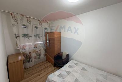 Apartament cu 3 camere decomandat în Sud - 9