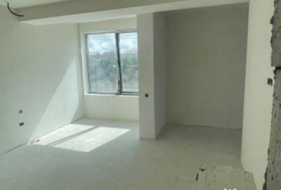 Casă cu 5 camere cu Teren 394 Mp în Agigea - 11