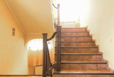 Spațiu comercial, de 530 mp, în Moieciu - 26