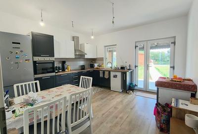 Casă cu 4 camere cu Teren 800 Mp în Pădurani - 2