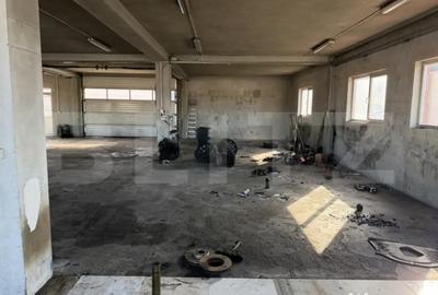 Spațiu comercial, de 900 mp, în Central - 1