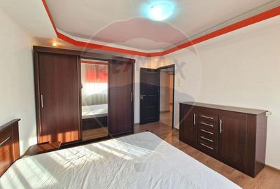 Apartament cu 4 camere decomandat, mobilat în 13 Septembrie - 6