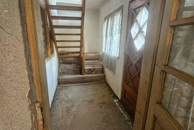 Casă cu 4 camere în Teișani - 5