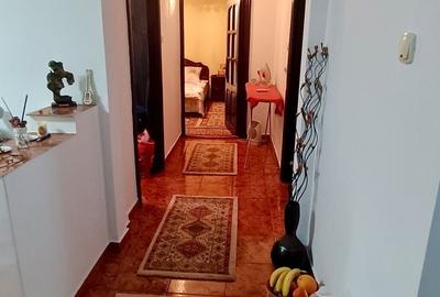 Apartament 3 camere - Tomis III - 138.000 euro negociabil (Cod E11) - 1