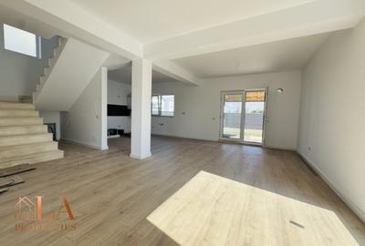 Casă individuală cu 4 camere cu Canalizare în Domnești - 2