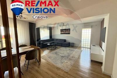 Apartament cu 4 camere decomandat în Central
