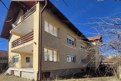 Casă cu 6 camere cu Teren 670 Mp în Brașovul Vechi - 8