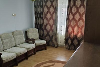 Apartament cu 2 camere decomandat în Zăvoi - 3