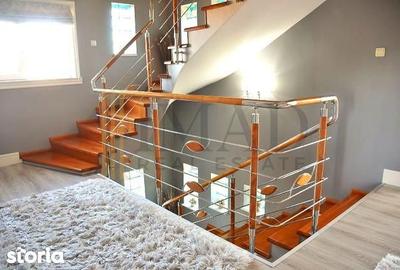 Casă cu 8 camere cu Teren 230 Mp în Aninoasa - 4