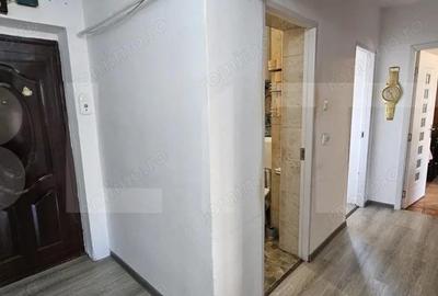 Apartament cu 4 camere semidecomandat în Simeria - 6