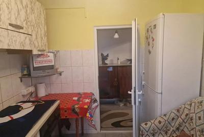 Apartament cu 2 camere,la cheie,decomandat,parter inalt ,centrala,termopane,boxa,uscatorie Apartament cu 2 camere,la cheie,decomandat,parter inalt ,centrala,termopane,boxa,uscatorie - 4