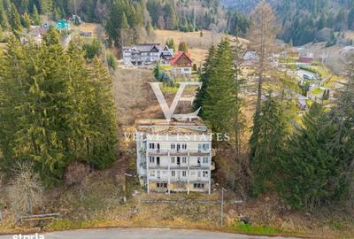 Spațiu comercial, de 814 mp, în Piața - 7