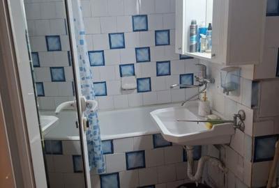 Apartament cu 2 camere semidecomandat în Micro 38 - 3