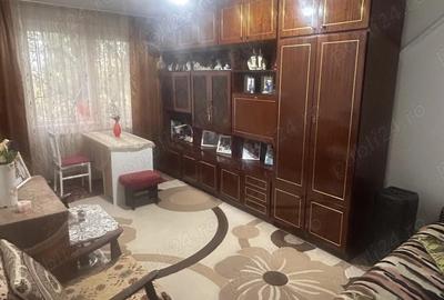 Vand apartament trei camere - 1