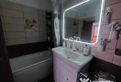 Apartament cu 3 camere semidecomandat în Bucureștii Noi - 11