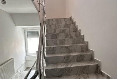 Casă individuală cu 8 camere cu Canalizare în Moșnița Nouă - 25