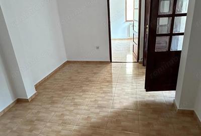 Casă cu 4 camere cu Canalizare în Faleza Nord - 11