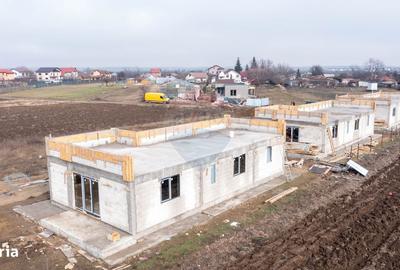 Casă cu 3 camere în Uiești - 8