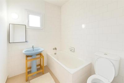 Apartament cu 3 camere decomandat în Rogerius - 14