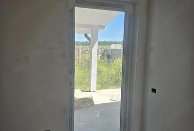 Casă cu 3 camere cu Teren 585 Mp în Moșnița Nouă - 3