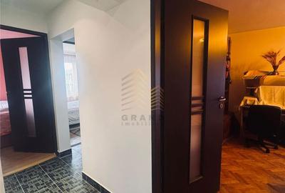 Apartament cu 3 camere decomandat în Central - 9