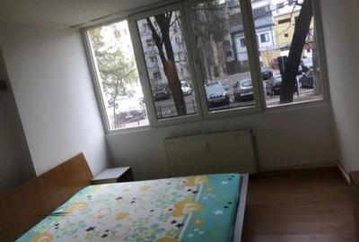 Apartament cu 3 camere decomandat, mobilat în Titan - 2