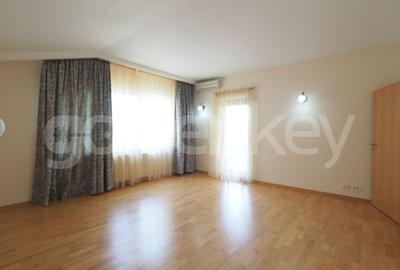 Vilă cu 5 camere | 2 garaje | 350mp gradina - 9