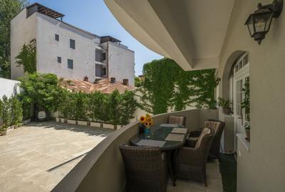 Apartament cu 4 camere semidecomandat, mobilat în Parcul Carol - 16