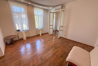 Apartament cu 3 camere semidecomandat, mobilat în Armeneasca - 4