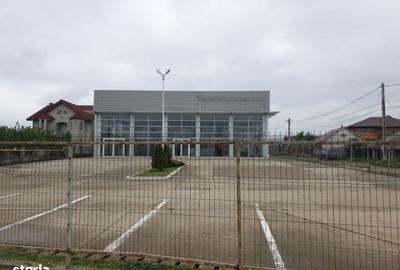 Spațiu comercial, de 1,496.07 mp, în Central - 3