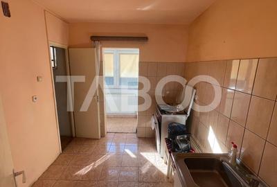 Apartament de vanzare 2 camere cu vedere la munte etaj 4 Vasile Aaron - 4