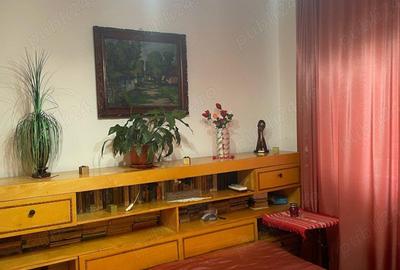 Bogdan Voda,3 camere decomandate, etaj 1, 2 bai, balcon inchis, mobilat si utilat,95000 euro - 4