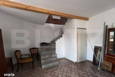 Casă cu Teren 3730 Mp în Stremț - 18