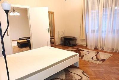 MEDICINA - ETAJ 2 - CLADIRE ISTORICA - 3 CAMERE - 1 BALCON - 1 TERASA - CENTRALA - 2